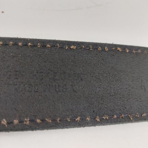 Men's Black Genuine Leather Belt Size 42 Single Prong Buckle - Picture 5 of 10